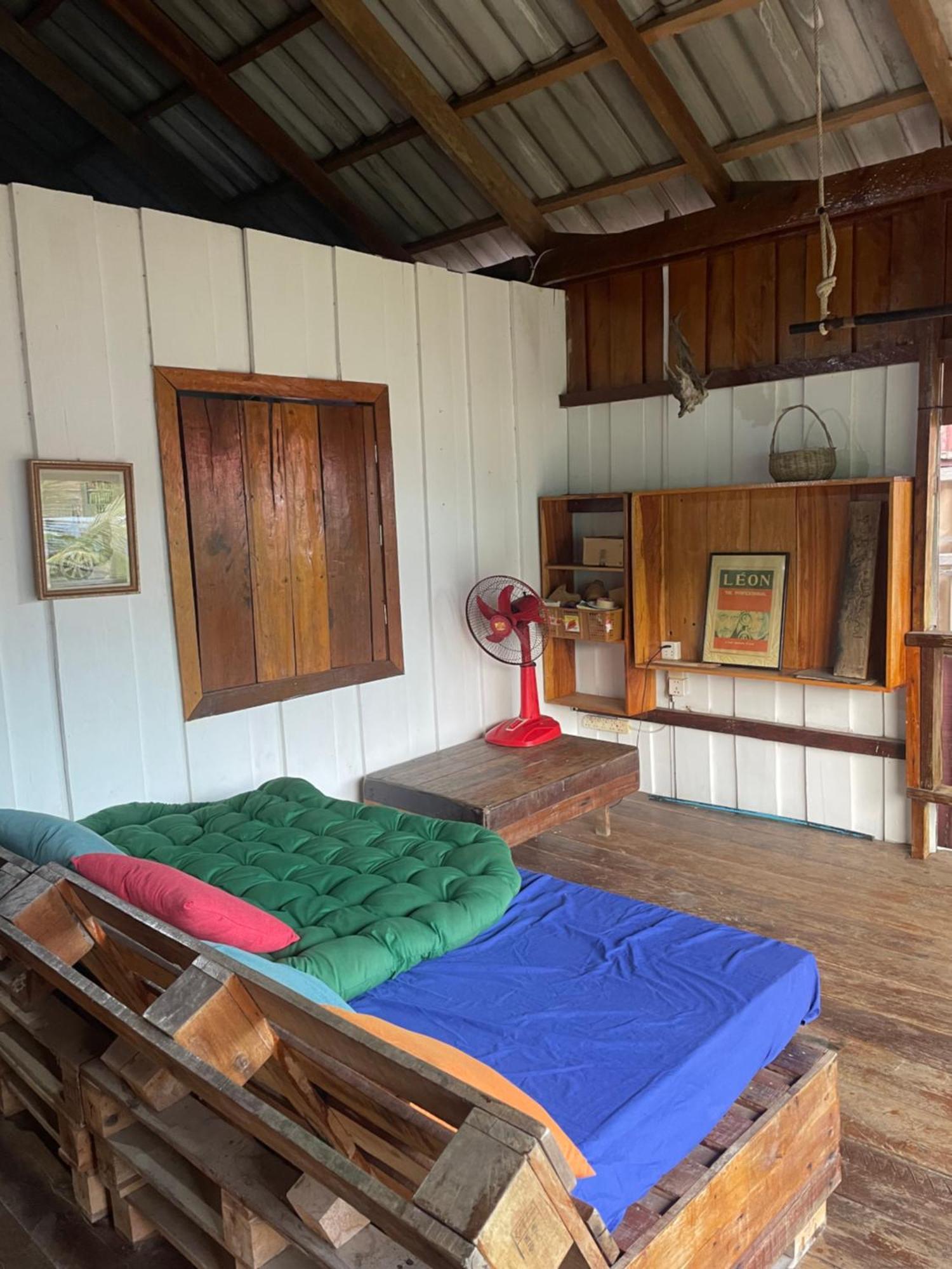The Hornbill Hostel Ko Rong Sanloem Eksteriør bilde